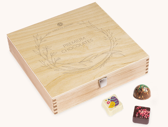 Einzigartige Merkmale des Holzkästchens mit Gravur für Osterpralinen