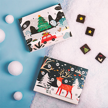 Kleiner Tisch-Adventskalender mit 24 Schokoladentäfelchen