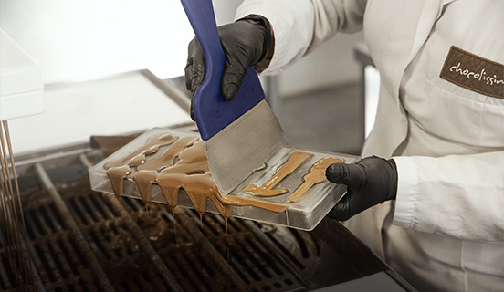 Schokoladenbonbons formen