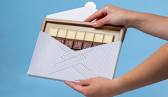 Verpacken Sie Schokoladen-Telegram-W&uuml;rfel, um maximale Frische zu gew&auml;hrleisten