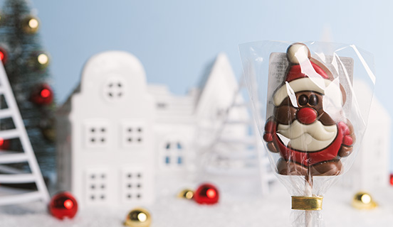 Weihnachtsmann in Form eines Schoko-Lollis