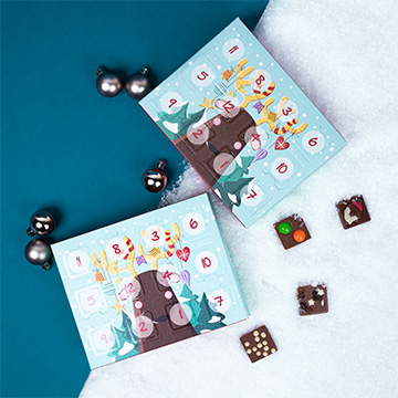 Kleiner Tisch-Adventskalender mit 24 Schokoladentäfelchen