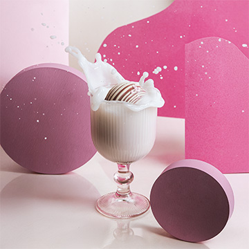 Set mit Schokoladen-Marshmallow-Kugeln für Paare