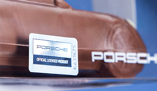 Schokoladen-Porsche Carrera mit individuellem Lizenzcode